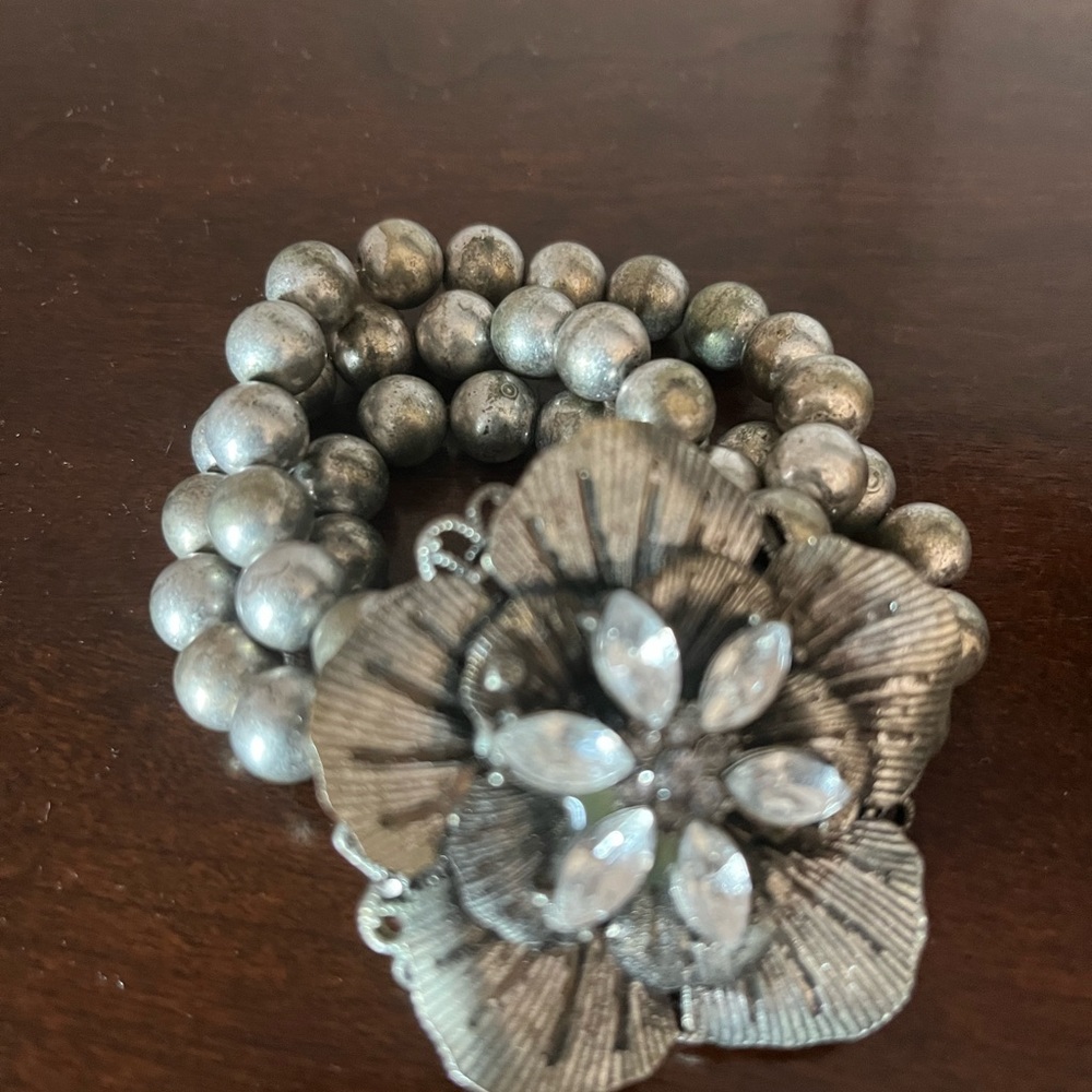 Flower bracelet